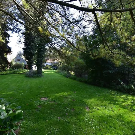 Tatil Evi Chalet Near The Mill Pond With A Beautiful Garden Le Ponchel