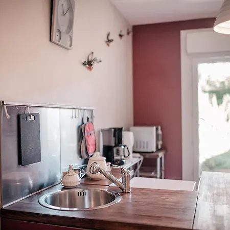 Chalet Near The Mill Pond With A Beautiful Garden Le Ponchel