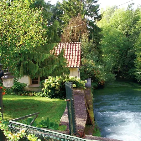 Chalet Near The Mill Pond With A Beautiful Garden * Le Ponchel