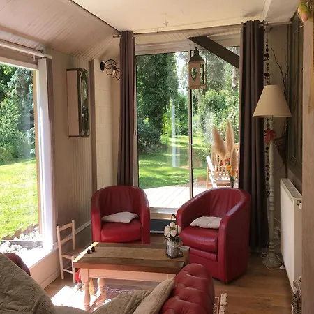 Cottage Near The Mill Pond With A Beautiful Garden 別荘